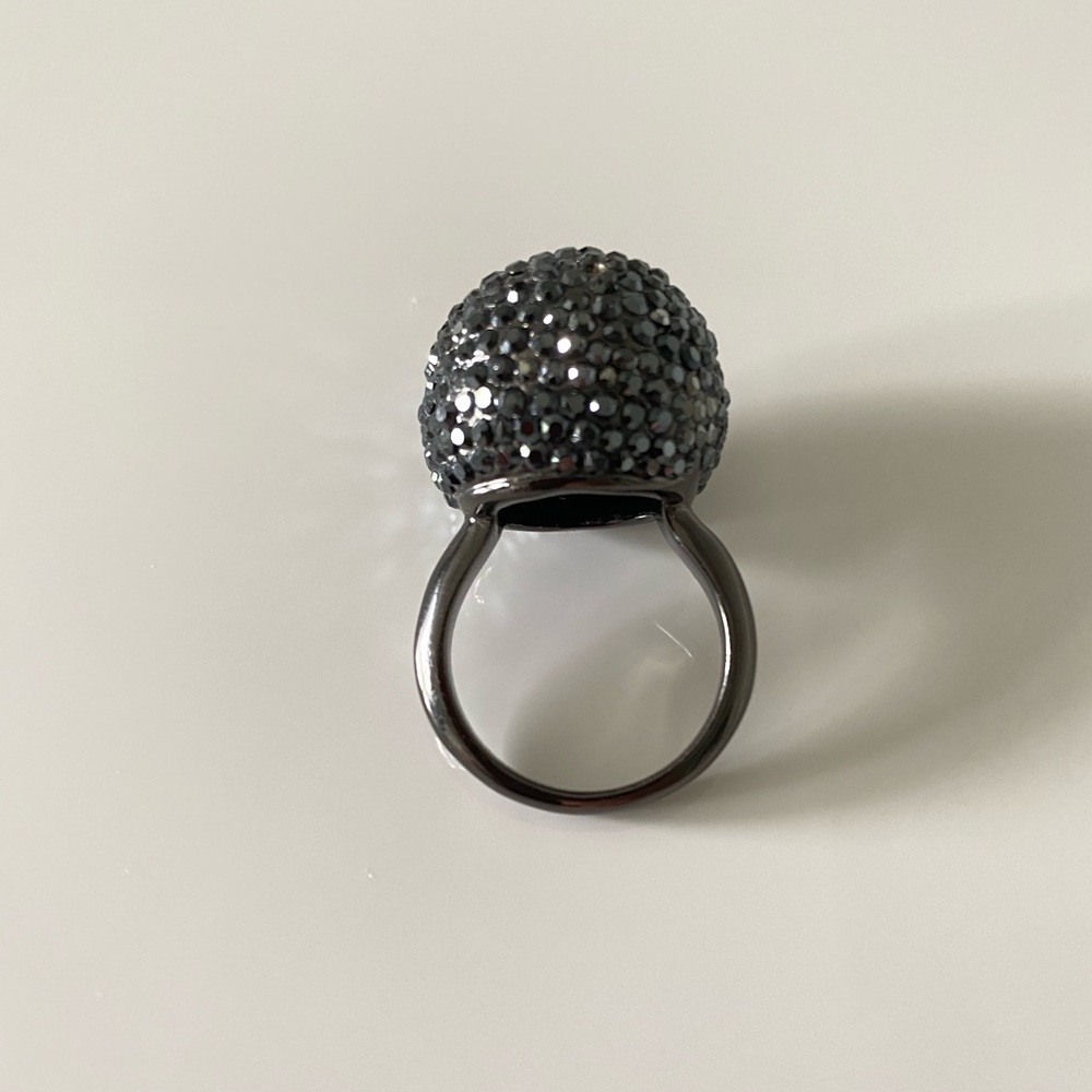Dramatic crystal cocktail ring in SZ 7.5-8